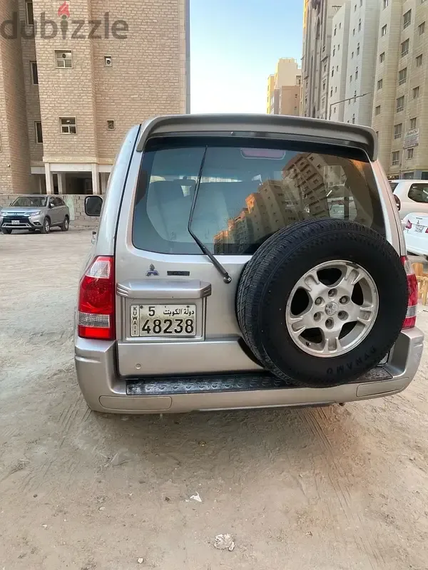 ميتسوبيشي باجيرو 2006